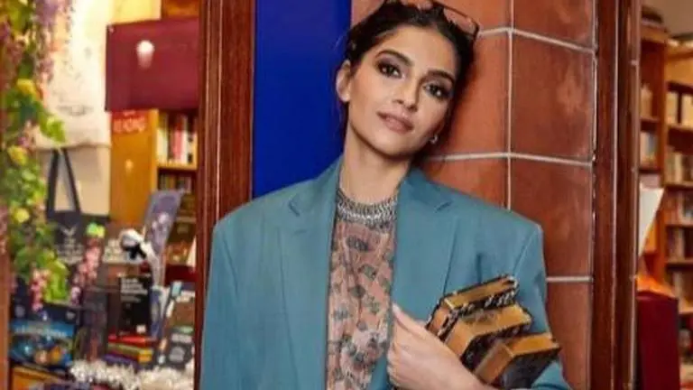Sonam Kapoor goes on a date with herself, calls it 'self-care at its finest' sonam kapoor
