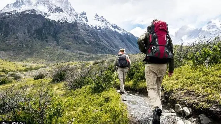US: Lost hiker ignored calls from rescuers as they were from 'unknown number' US