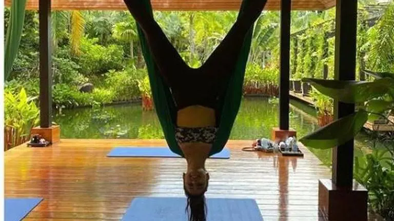 Rakul Preet Singh's rigorous workout videos will inspire you to work out at home Rakul Preet Singh