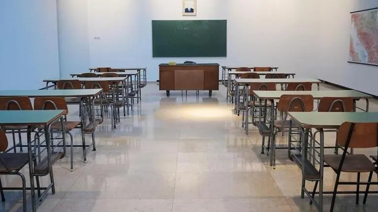 Pakistan: 11,000 schools have teachers but no students, converted into guesthouse Pakistan