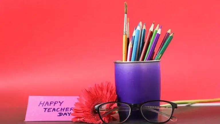 Teacher's Day 2023: Personalised stationery to Indoor plants, gift ideas for teachers Teacher’s Day 2023