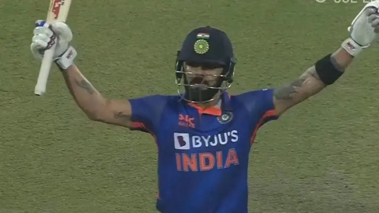 Virat Kohli makes Sri Lanka pay for dropped chances with 45th ODI ton, India put 373/6 on board Virat Kohli