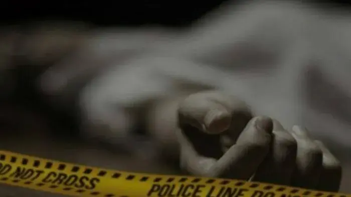 Man slits throat in temple.