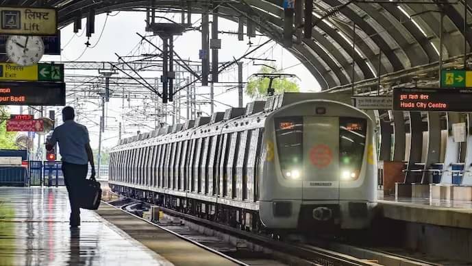 Normal Services Resume on Delhi Metro's Blue Line After Cable Theft ...