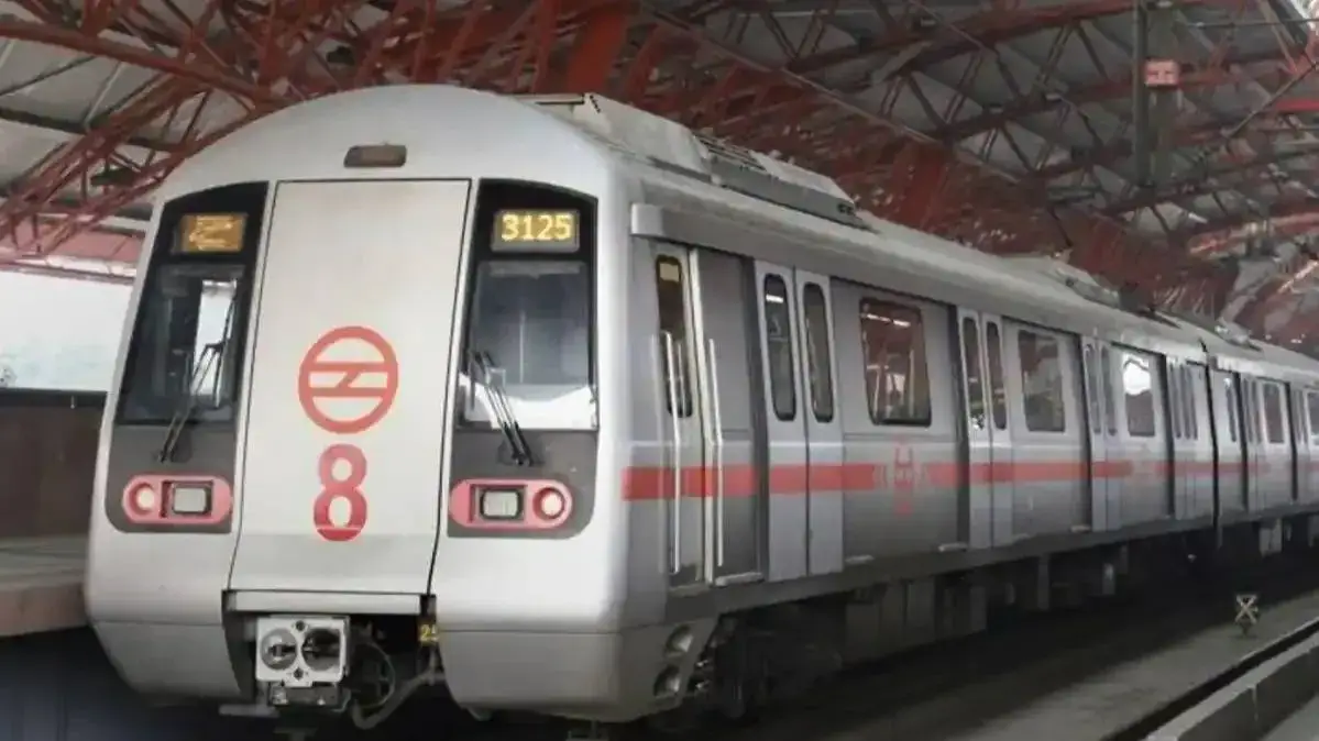 delhi metro current news in hindi