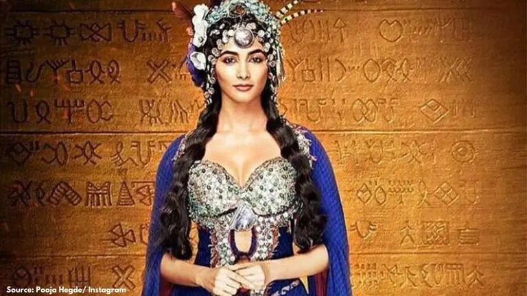 Pooja Hegde bagged 'Mohenjo Daro' after being spotted in an ad; read trivia Pooja Hegde