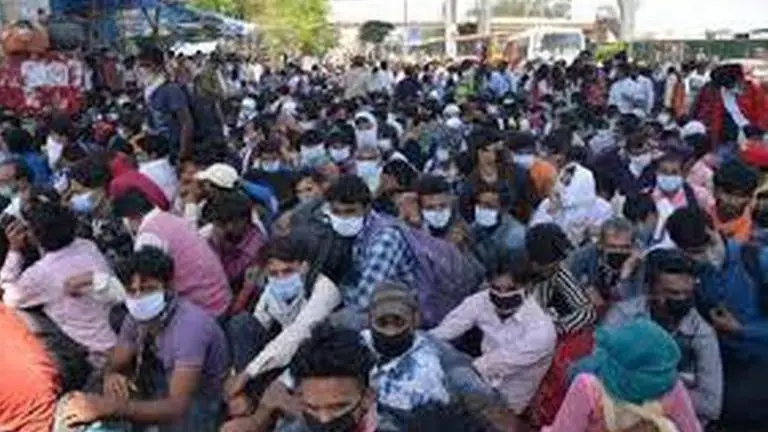 Delhi Police chief asks his personnel to block exodus of migrant labourers DELHI POLICE