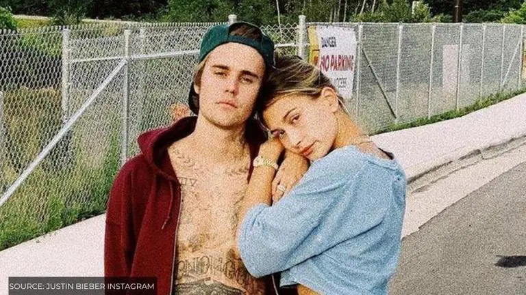 Justin Bieber & Hailey Baldwin step out for dinner with friends in West Hollywood; See Justin Bieber