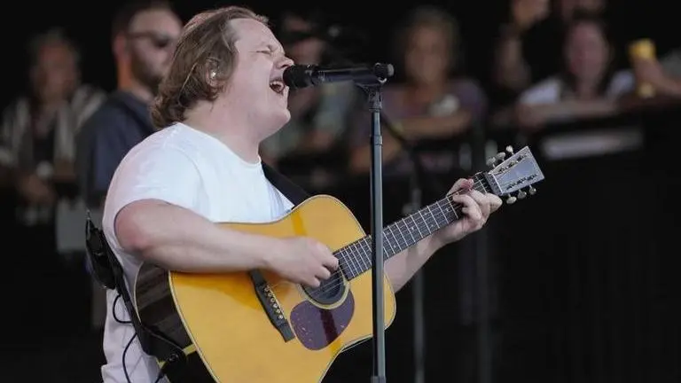 Lewis Capaldi cancels tour due to Tourette syndrome, apologises to fans Lewis Capaldi