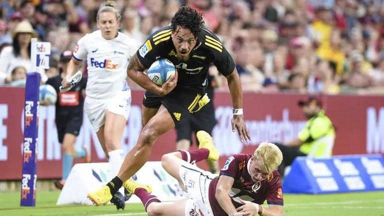 Hurricanes edge past Western Force 45-42 in Super Rugby Pacific ...