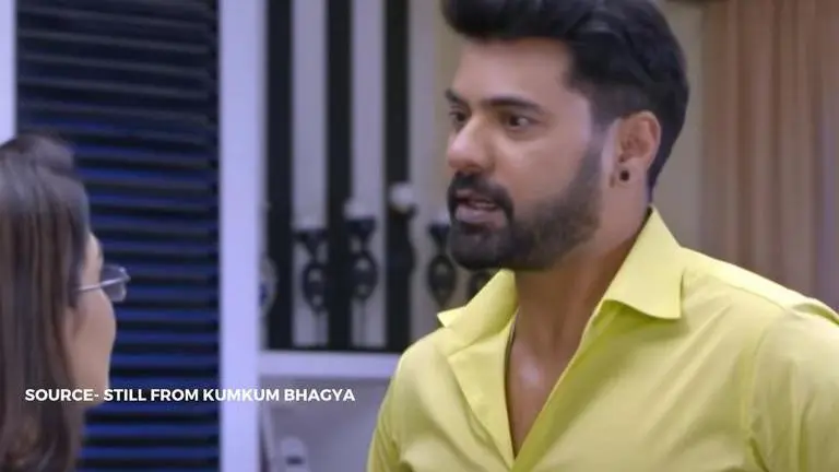 'Kumkum Bhagya' Written Update | Dec 22: Pragya sees Abhi and Meera's wedding card Kumkum Bhagya written update