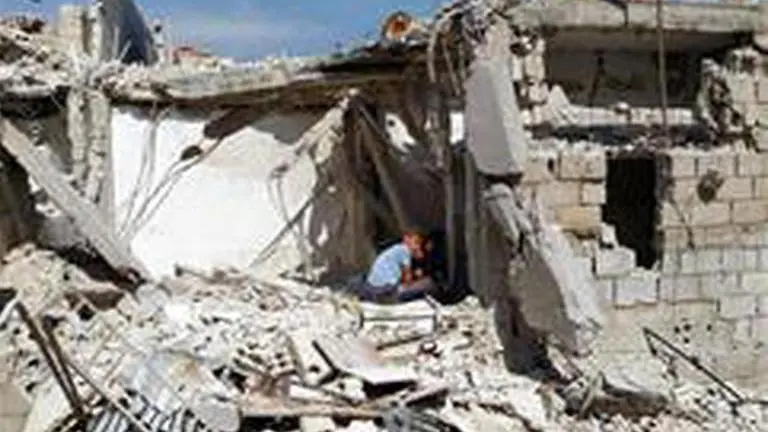 Syria reports Israeli raids on central, south military posts Syria reports Israeli raids on central, south military posts