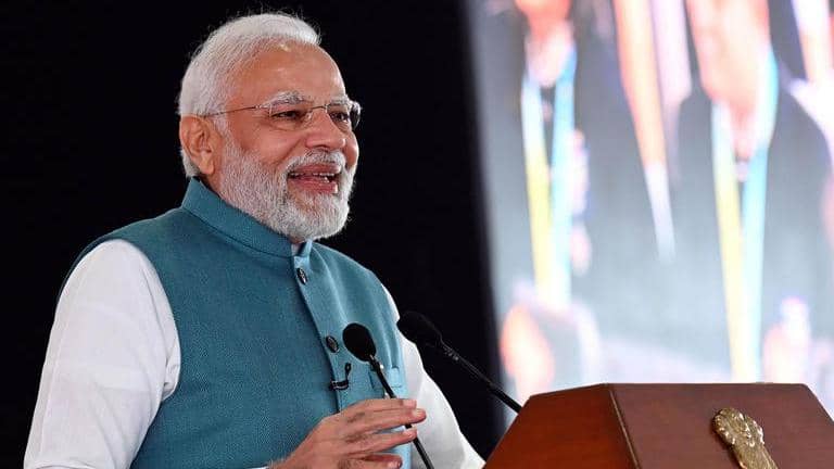 PM Narendra Modi extends greetings on Raksha Bandhan | Republic World