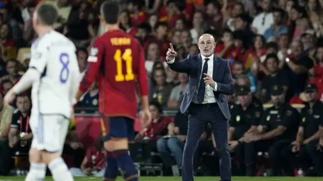 Spain eyes record, Italy seeks redemption. Both in Group B at Euro 2024 with Croatia and Albania Spanish coach De la Fuente during the Scotland vs Spain football match