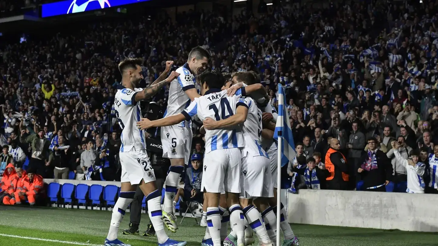 Benfica fans throw flares toward Sociedad supporters at Champions League match Republic World