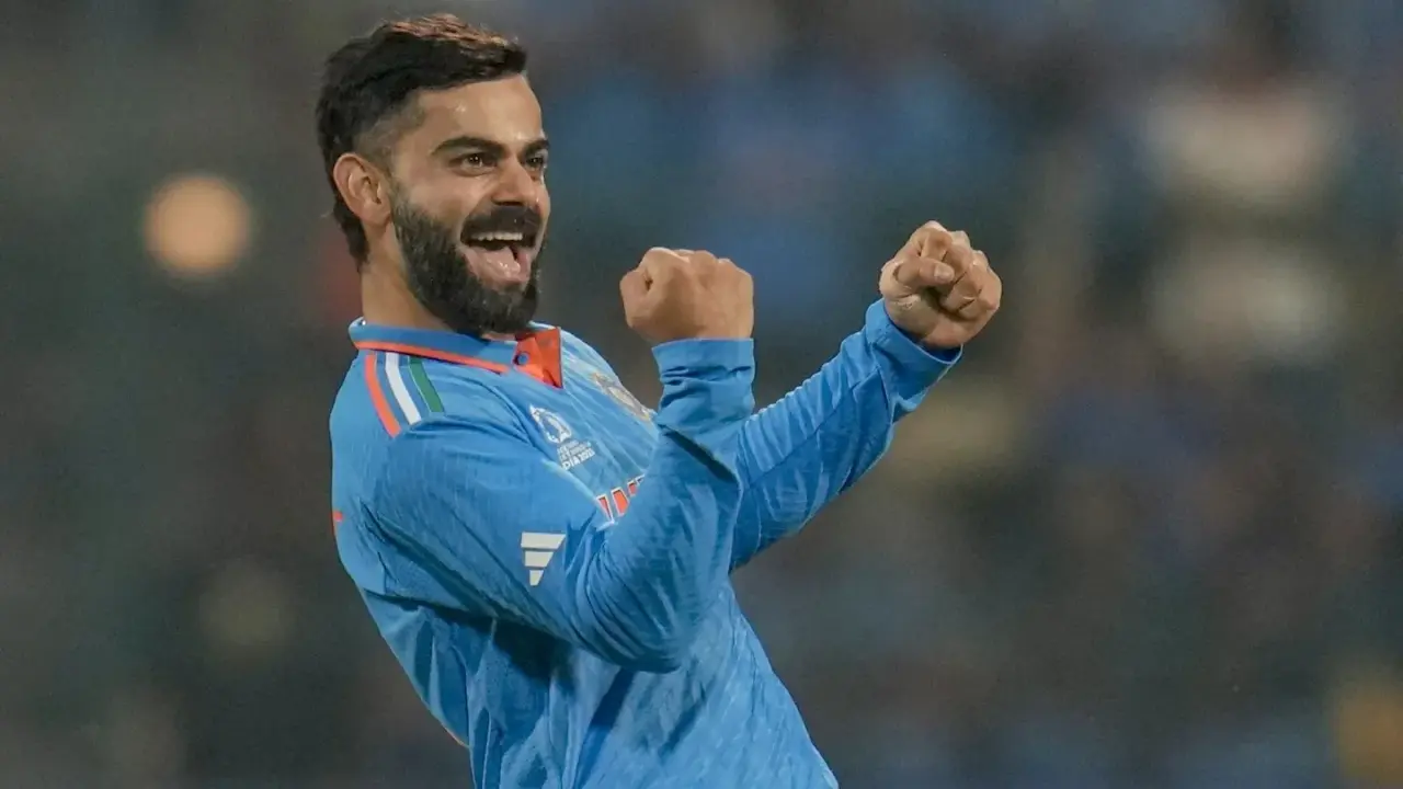 'Will push him for death overs': Bowling coach Paras Mhambrey opens up on Virat Kohli's bowling Virat Kohli's first ODI wicket was of former England captain Alaister Cook.