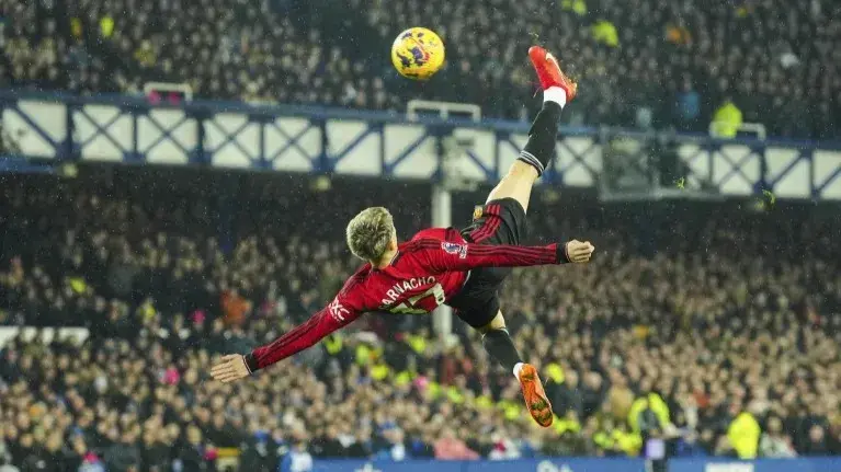 'Unbelievable, magical goal': Man United legend goes gaga over Garnacho's bicycle kick vs Everton Alejandro Garnacho