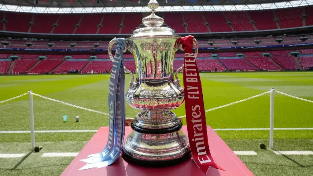 FA Cup third round draw: Arsenal hosts Liverpool, Man City vs. Huddersfield, Wigan vs. Man United FA Cup trophy