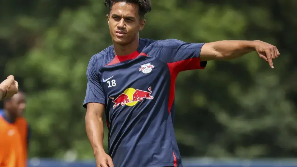 Brentford Signs Forward Fabio Carvalho From Liverpool Fabio Carvalho