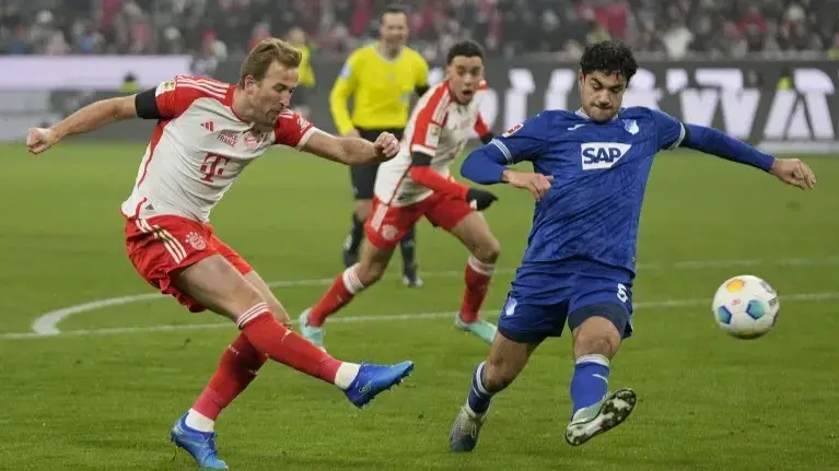 Bayern Munich wins game dedicated to Franz Beckenbauer, defeat Hoffenheim as Bundesliga returns Harry Kane