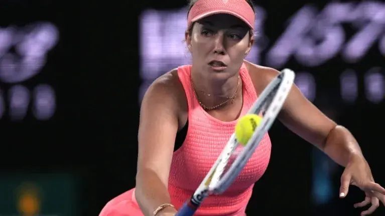 Danielle Collins announces her retirement looms after a 2nd-round loss to Swiatek at Australian Open Danielle Collins