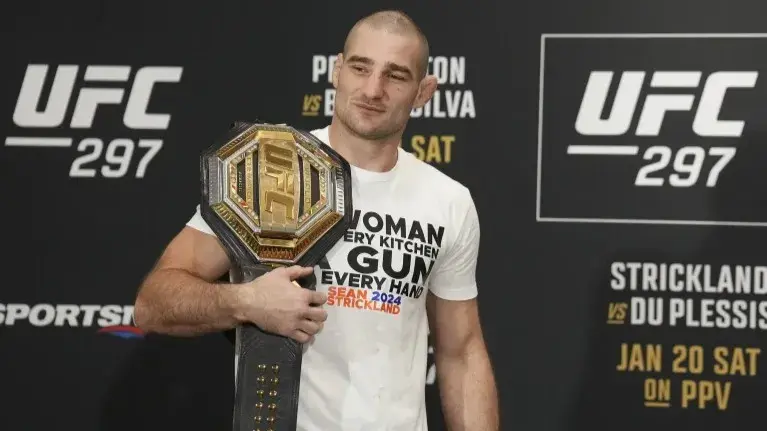 Sean Strickland, Dricus Du Plessis take hostilities into octagon for middleweight title at UFC 297 Sean Strickland