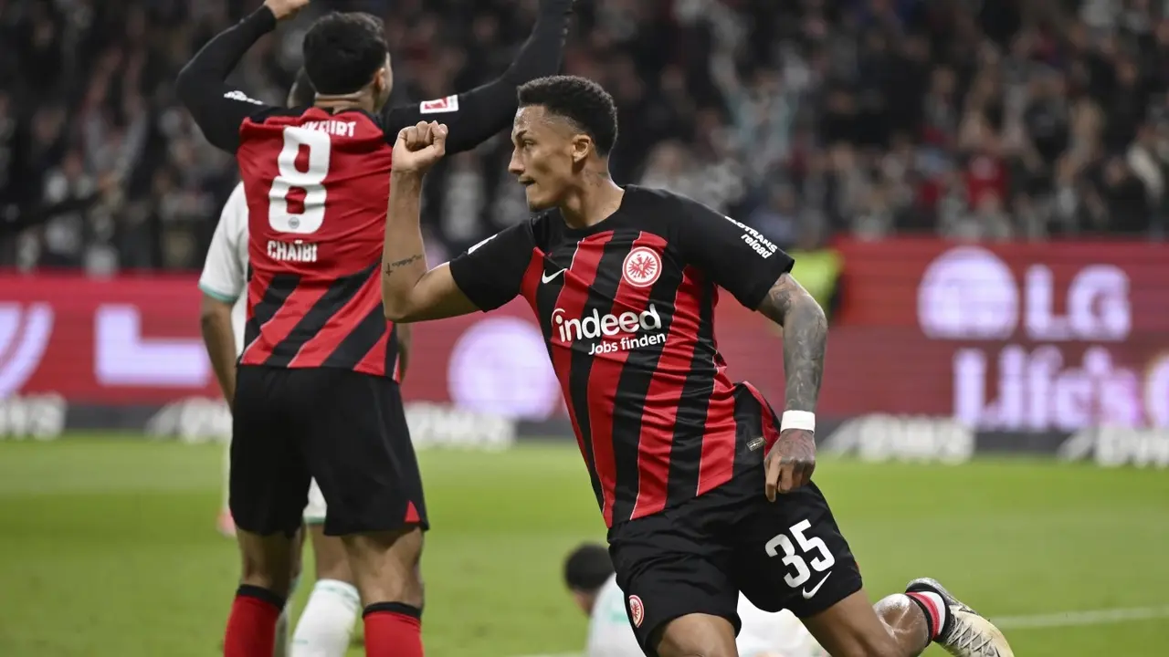 Tuta scores and receives red card as Frankfurt draws with Bremen Tuta