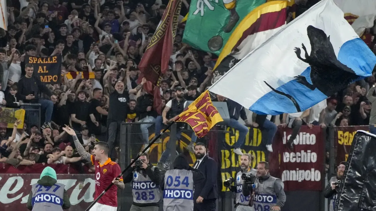 Roma defender Gianluca Mancini under investigation for celebrating win Lazio by waving big rat flag Gianluca Mancini