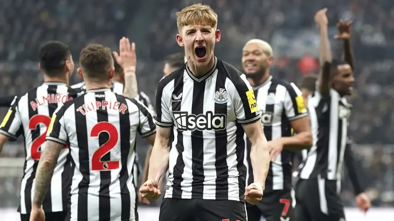 Gordon continues scoring streak at home to earn Newcastle win over Man United in EPL Newcastle United