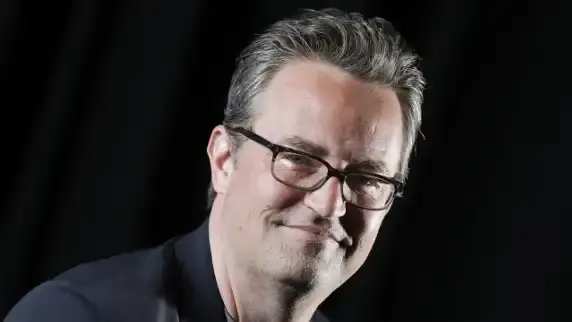 Matthew Perry's ex-fiancee pens note for FRIENDS star after his death, calls him 'complicated' Matthew Perry, FRIENDS