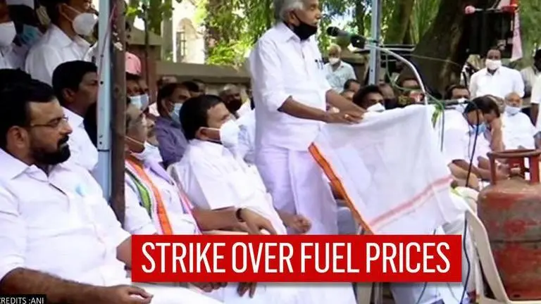Kerela Congress workers sit on hunger strike against fuel price hike