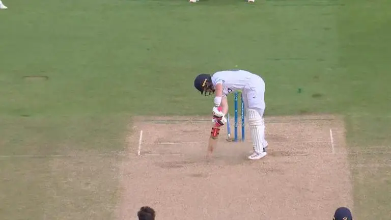Ollie Pope left gasping for air after Pat Cummins delivers an astounding delivery- WATCH Ollie Pope, Ashes 2023, England vs Australia