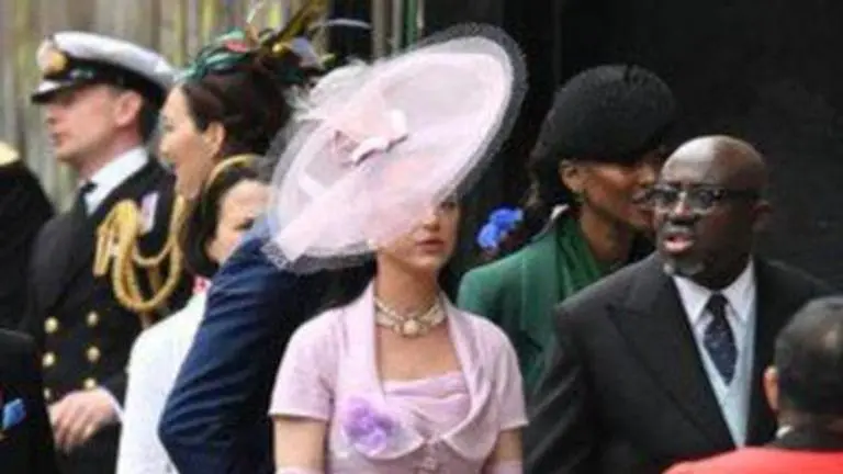 Katy Perry struggles to find seat at King Charles III's coronation, reacts to video Katy Perry