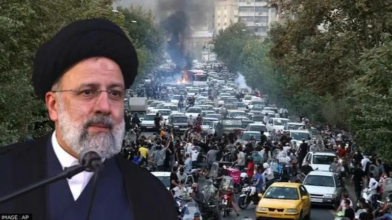 Iran police issues strict warnings to women about mandatory headscarves in cars Iran