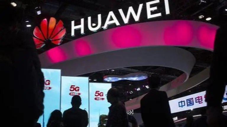 US ramps up sanctions on Chinese tech giant Huawei