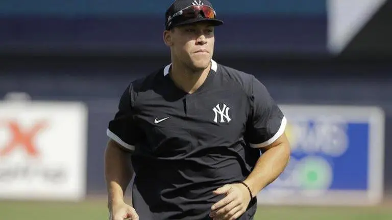 Judge reveals he had collapsed lung, says rib improving