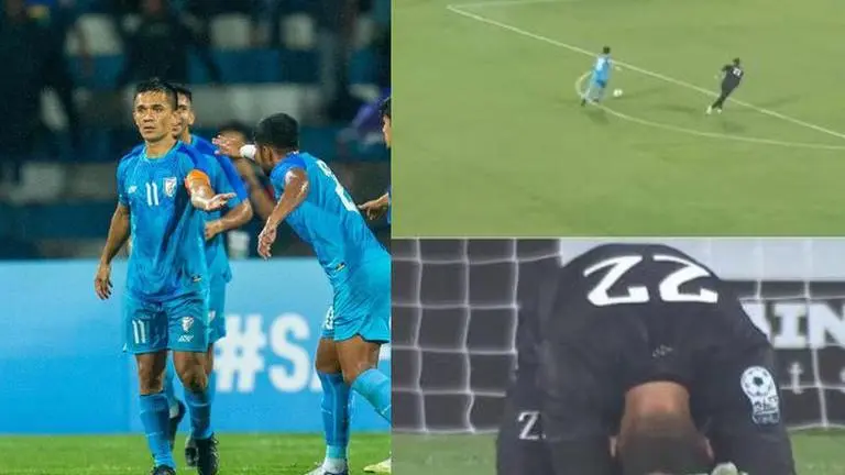 Pakistan goalkeeper almost in tears as he makes horrendous mistake against India- WATCH Sunil Chhetri, Saqib Hanif