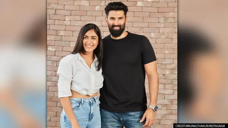 Mrunal Thakur roped in opposite Aditya Roy Kapur for Hindi remake of Tamil film 'Thadam' Mrunal Thakur, Aditya Roy Kapur, Thadam, Hindi remake of Tamil film, Bhushan Kumar