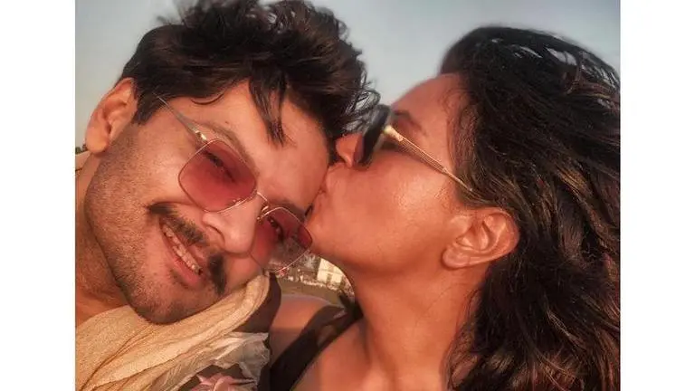 Richa Chadha pours love for Ali Fazal's adorable childhood picture, says 'I GOT YOU' Richa Chadha pours in love for Ali Fazal's adorable childhood picture, says 'I GOT YOU'