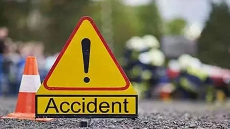 4 people dead, 10 injured in accident near Yamuna Expressway in Mathura
