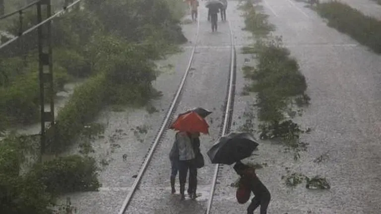 One dies as cold wave continues in Himachal; more snowfall, rain likely on Monday HIMACHAL