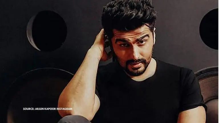 Arjun Kapoor expresses joy as he hits the Mumbai streets after '6 weeks'; See post arjun kapoor