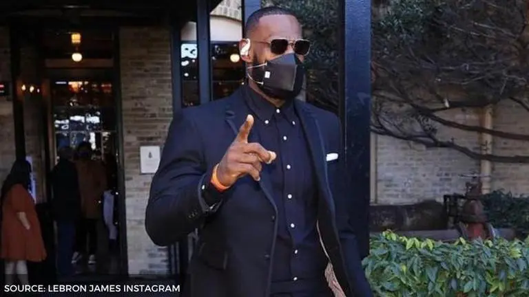 LeBron James posterising Nemanja Bjelica 2019 moment sold for $208K on NBA Top Shot lebron james