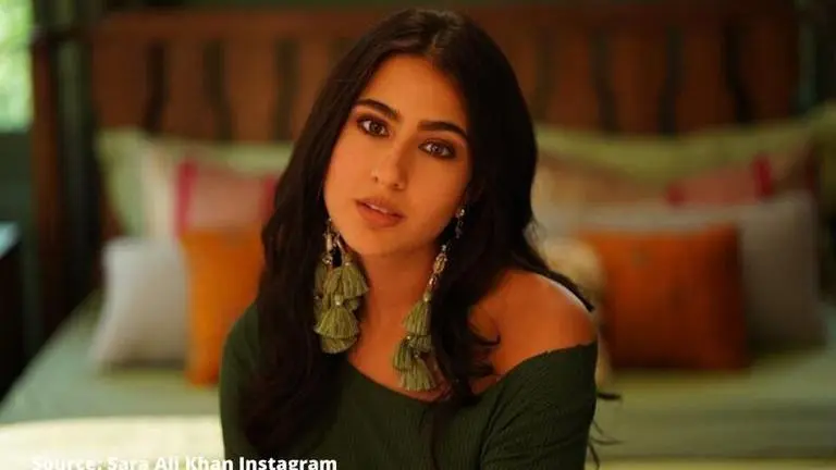 Sara Ali Khan posts a picture, says our hearts minds and souls are not in lockdown Sara Ali Khan