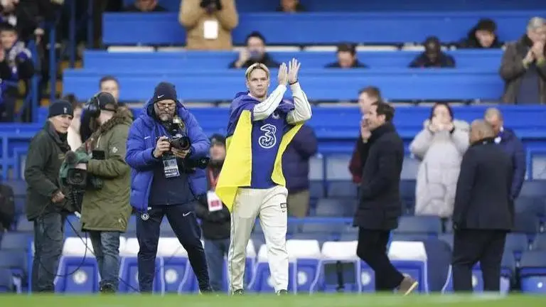 Mykhailo Mudryk shares Chelsea fans' chant to troll Arsenal : 'Have Arsenal ever won...' Mykhailo Mudryk