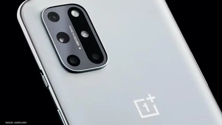 OnePlus is rolling out beta version of OxygenOS 12 based on Android 12 for users in India