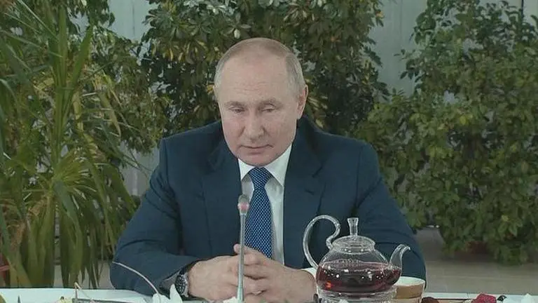 Azerbaijan Airlines suspends all flights to Russia amid Putin's aggression in Ukraine Azerbaijan Airlines