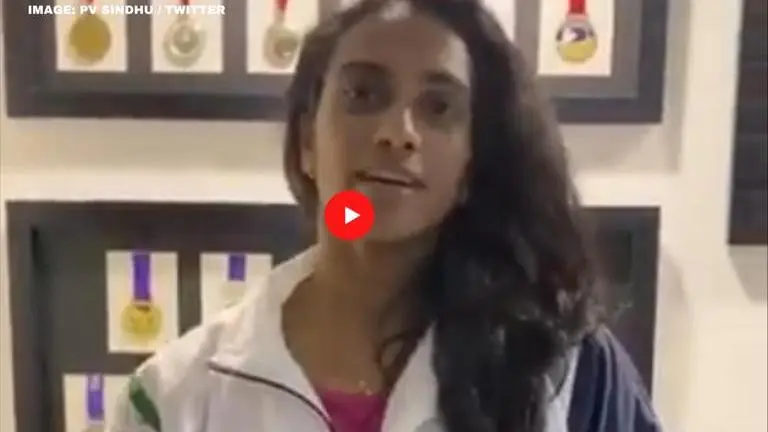 PV Sindhu gives 'social distancing' message to fans in Telugu and English, watch video PV Sindhu