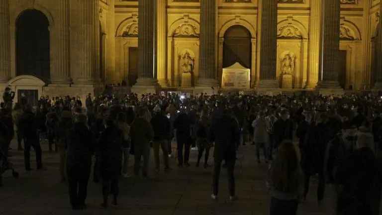 French Catholics protest for end to lockdown on Mass