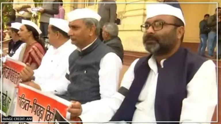 Congress stages protest in UP assembly ahead of annual budget 2020-21 Congress